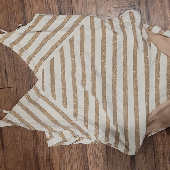 SPELL & THE GYPSY aggy one piece swimsuit medium NWOT - Picture 4 of 9